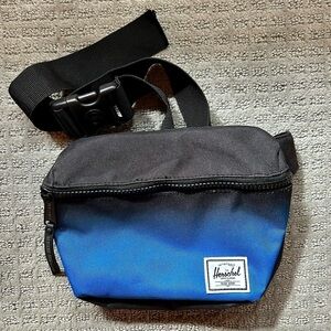 Herschel Fourteen Hip  Pack in Black & Blue gradient. Like new!